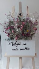 Uvítací květinová tabule