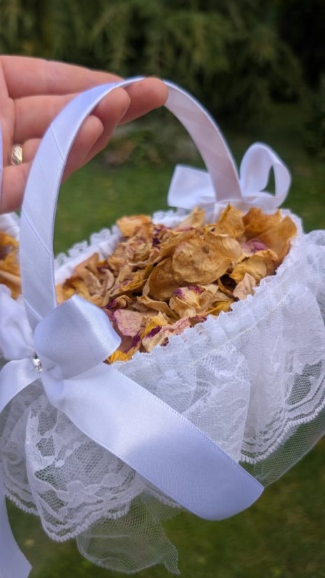 Okvětní lístky na házení