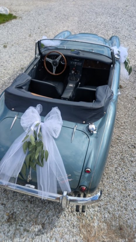 Ozdoba na auto novomanželů