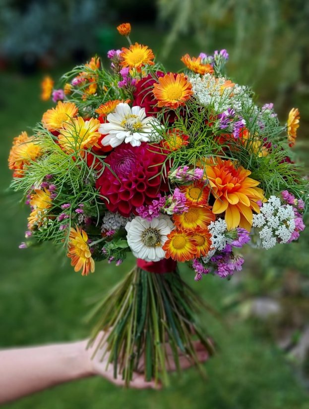 Předplatné na 8 kytic - Velikost: menší kytice (pouze Č. Budějovice)