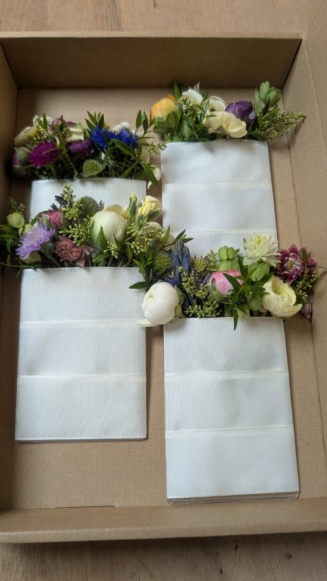 Korsáž pro svědky a tatínky