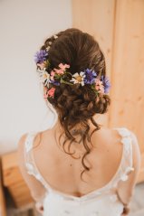 Volné květiny do vlasů pro nevěstu